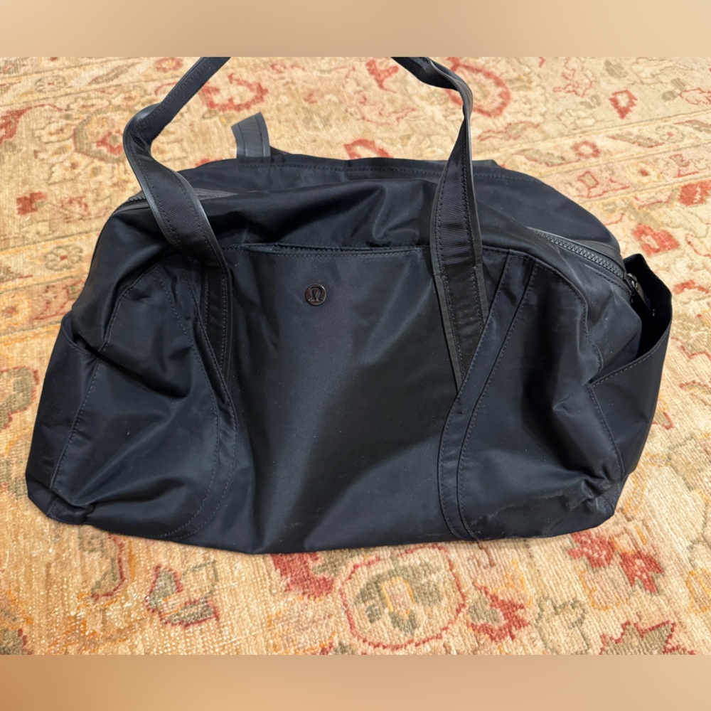 Black Lululemon Gym Bag